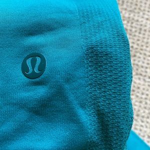 Turquoise Lululemon leggings